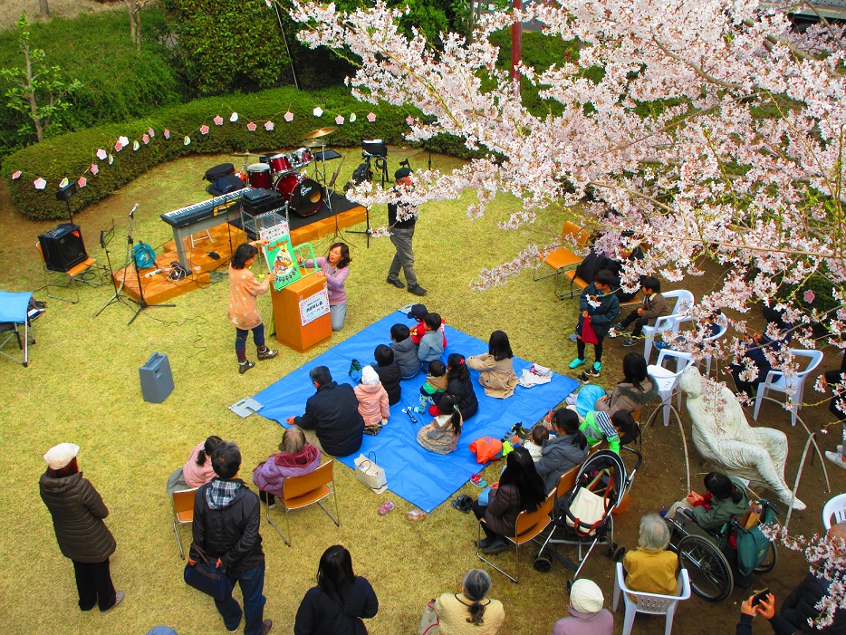 おはなしどんどこによるおはなし会