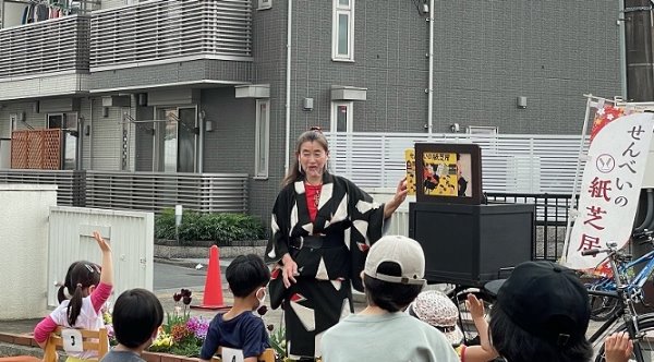 紙芝居屋さんの様子